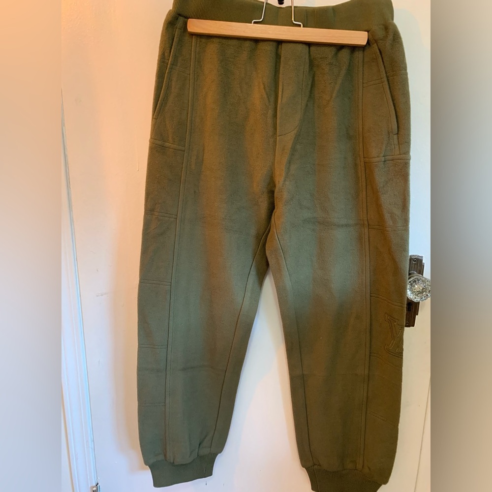 Louis Vuitton Quilted Textured Wool Pants in
Kalamata, size small, tags on